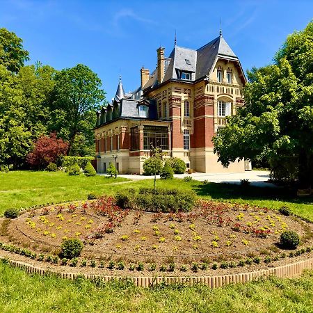 Chateau De Moliens Luaran gambar
