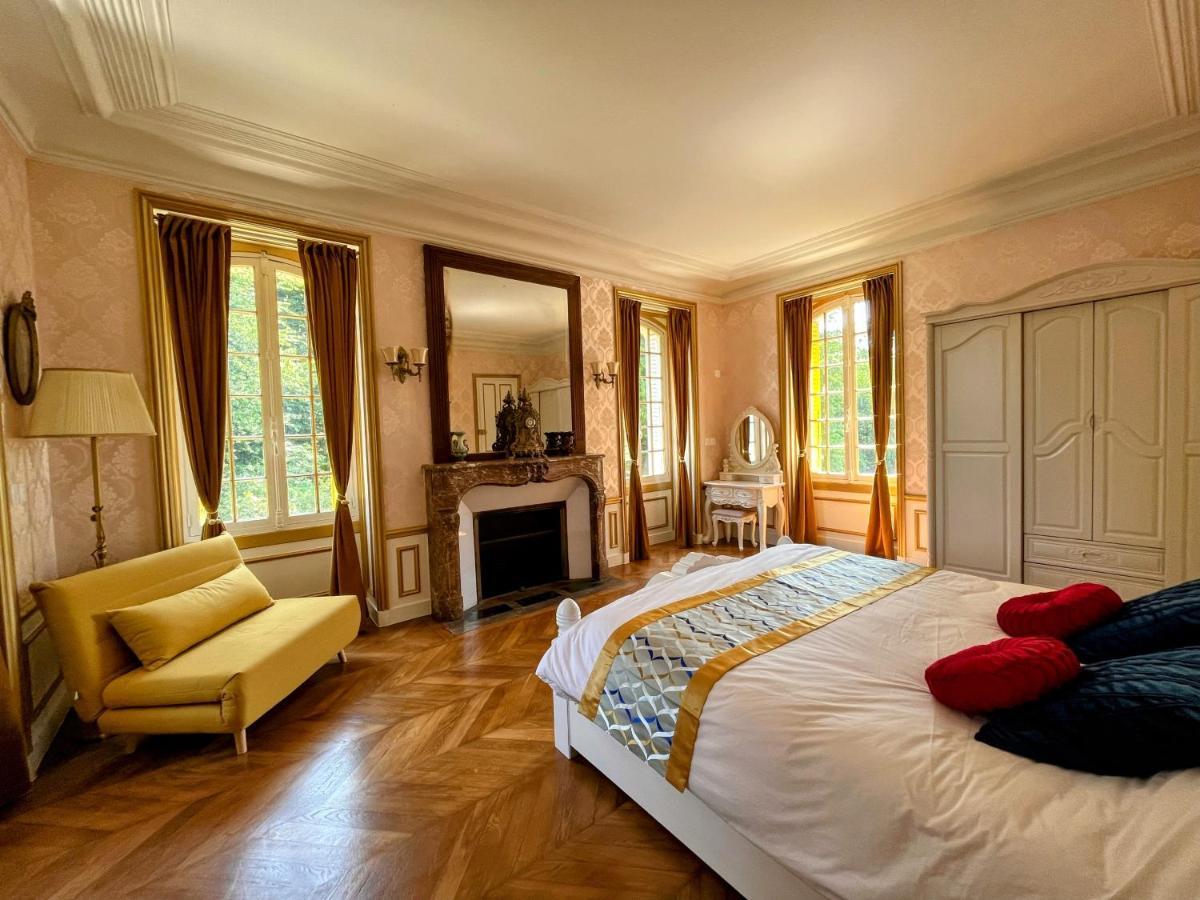 Chateau De Moliens Luaran gambar