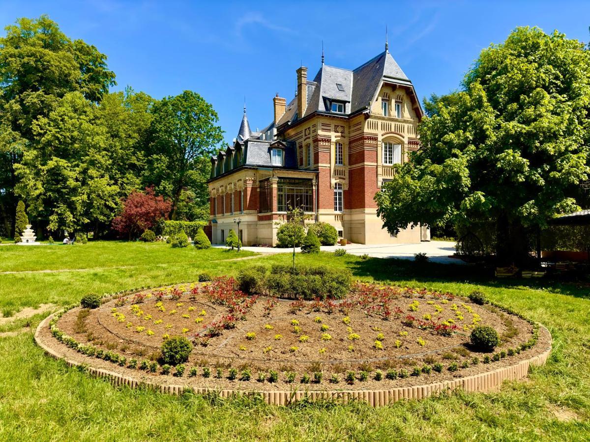 Chateau De Moliens Luaran gambar