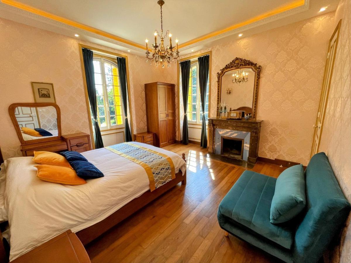 Chateau De Moliens Luaran gambar